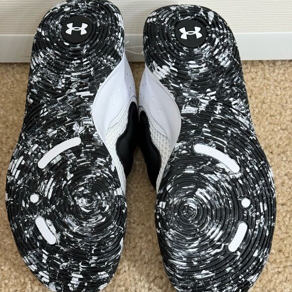 NWT Under Armour unisex-child Pre School Zone Basketball 2 Shoe Sz 5.5 - Picture 10 of 10